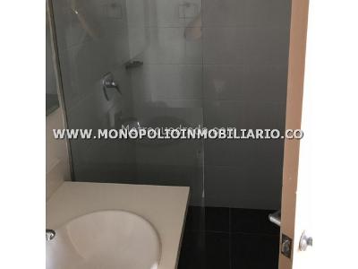 Apartamento de 2 alcobas en venta en Tres Esquinas, Sabaneta, 64 m² · foto 3 de 17
