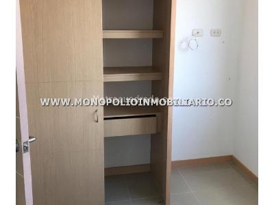 Apartamento de 2 alcobas en venta en Tres Esquinas, Sabaneta, 64 m² · foto 8 de 17