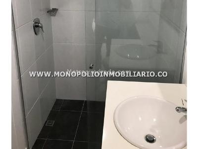 Apartamento de 2 alcobas en venta en Tres Esquinas, Sabaneta, 64 m² · foto 9 de 17