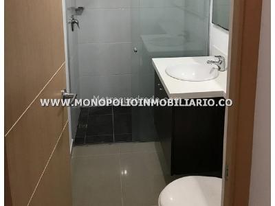 Apartamento de 2 alcobas en venta en Tres Esquinas, Sabaneta, 64 m² · foto 11 de 17