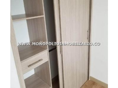 Apartamento de 2 alcobas en venta en Los Alcazares, Sabaneta, 80 m² · foto 10 de 20