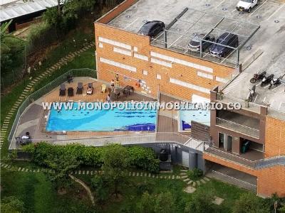 Apartamento de 2 alcobas en venta en Los Alcazares, Sabaneta, 80 m² · foto 19 de 20