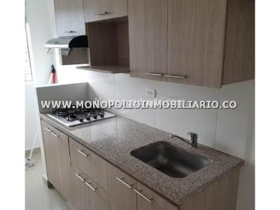 Apartamento de 2 alcobas en venta en Los Alcazares, Sabaneta, 80 m² · foto 7 de 20