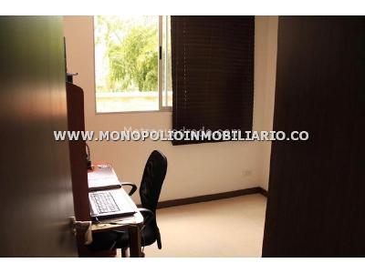 Apartamento de 3 alcobas en venta en La Doctora, Sabaneta, 133 m² · foto 5 de 20