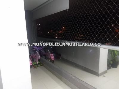 Apartamento de 3 alcobas en venta en Los Colores, Medellín, 78 m² · foto 12 de 20