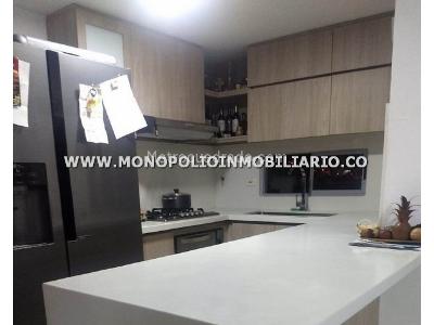 Apartamento de 3 alcobas en venta en Los Colores, Medellín, 78 m² · foto 13 de 20