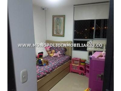 Apartamento de 3 alcobas en venta en Los Colores, Medellín, 78 m² · foto 15 de 20
