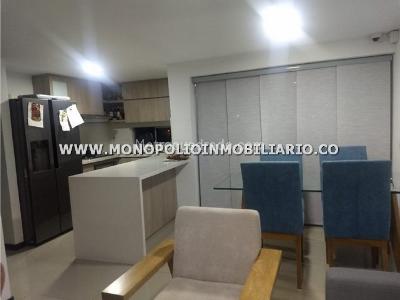 Apartamento de 3 alcobas en venta en Los Colores, Medellín, 78 m² · foto 18 de 20
