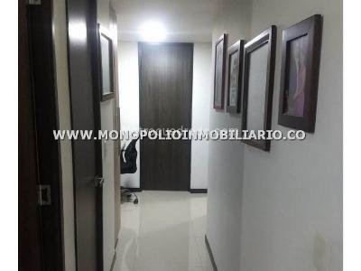 Apartamento de 3 alcobas en venta en Los Colores, Medellín, 78 m² · foto 3 de 20