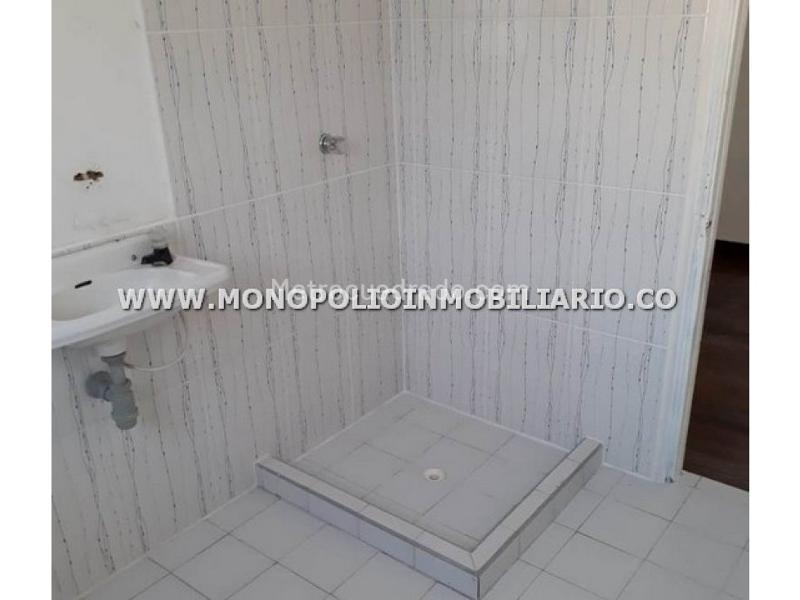 Apartamento Comercial Amplio de 3 Alcobas en Centro - 8