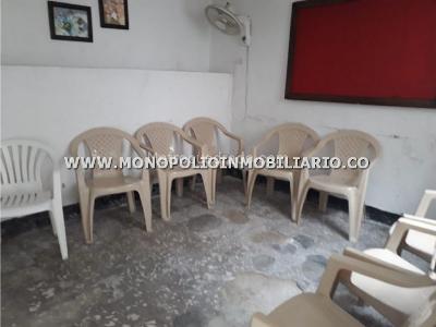 Casa de 5 alcobas en venta en Aranjuez, Medellín, 171 m² · foto 3 de 19