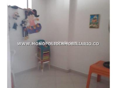 Casa de 5 alcobas en venta en Aranjuez, Medellín, 171 m² · foto 4 de 19