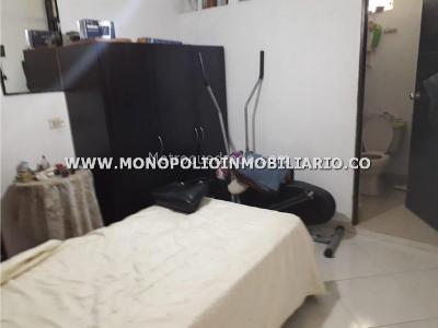 Casa de 5 alcobas en venta en Aranjuez, Medellín, 171 m² · foto 8 de 19