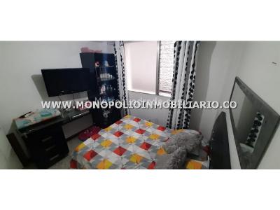 Apartamento de 3 alcobas en venta en Conquistadores, Medellín, 138 m² · foto 2 de 8