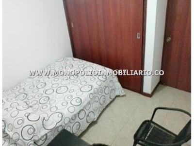 Apartamento de 3 alcobas en venta en Loma De Los Bernal, Medellín, 78 m² · foto 5 de 20