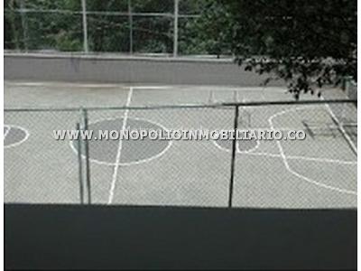 Apartamento de 3 alcobas en venta en Loma De Los Bernal, Medellín, 78 m² · foto 12 de 20
