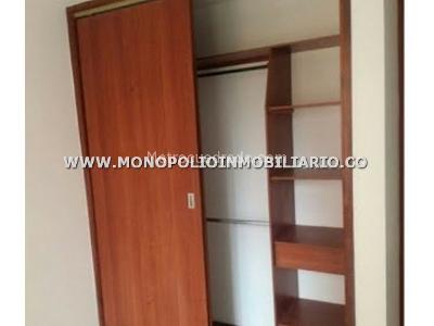 Apartamento de 3 alcobas en venta en Loma De Los Bernal, Medellín, 78 m² · foto 16 de 20