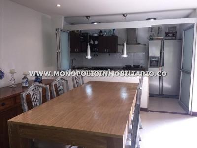 Casa de 3 alcobas en arriendo en Loma El Atravesado, Envigado, 250 m² · foto 2 de 9