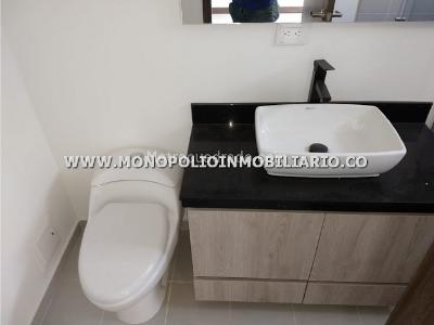 Apartamento de 3 alcobas en arriendo en La Castellana, Medellín, 113 m² · foto 7 de 17