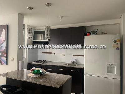Apartamento de 3 alcobas en venta en La Mota, Medellín, 87 m² · foto 4 de 4