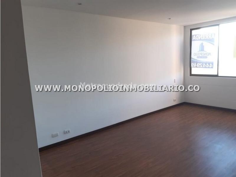 3BR Apartment with Terrace and Panoramic Views in La Calera - 9