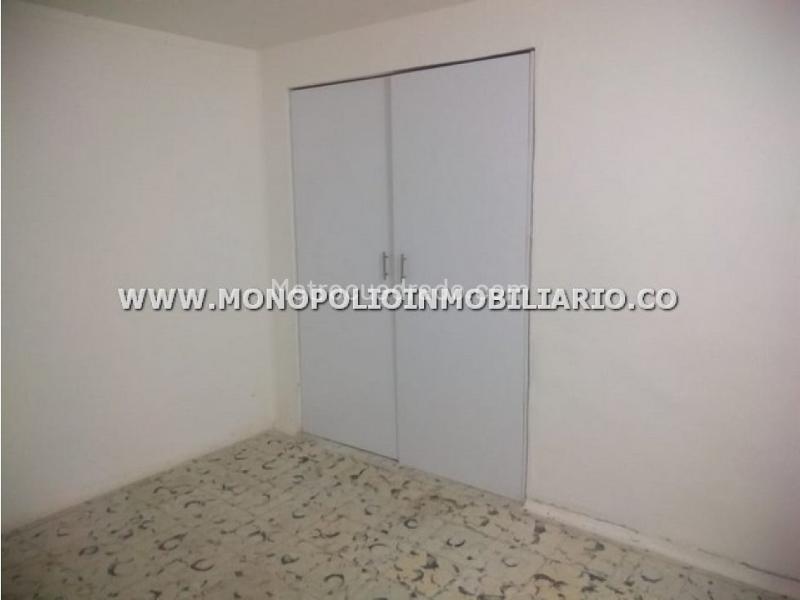 Casa Amplia de 4 Alcobas en El Nogal (Belén) - 2