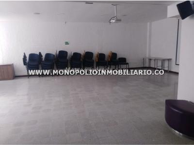Casa de 5 alcobas en arriendo en El Nogal, Medellín, 220 m² · foto 13 de 16