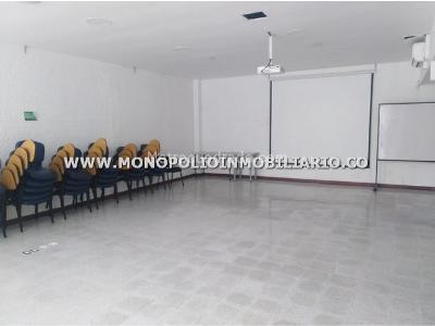 Casa de 5 alcobas en arriendo en El Nogal, Medellín, 220 m² · foto 2 de 16