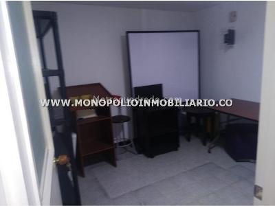 Casa de 5 alcobas en arriendo en El Nogal, Medellín, 220 m² · foto 3 de 16