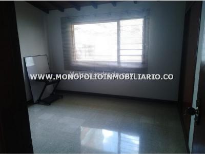 Casa de 5 alcobas en arriendo en El Nogal, Medellín, 220 m² · foto 6 de 16
