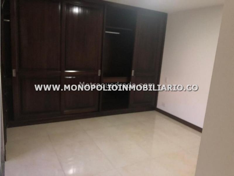 Spacious 3BR Apartment in Patio Bonito - 4