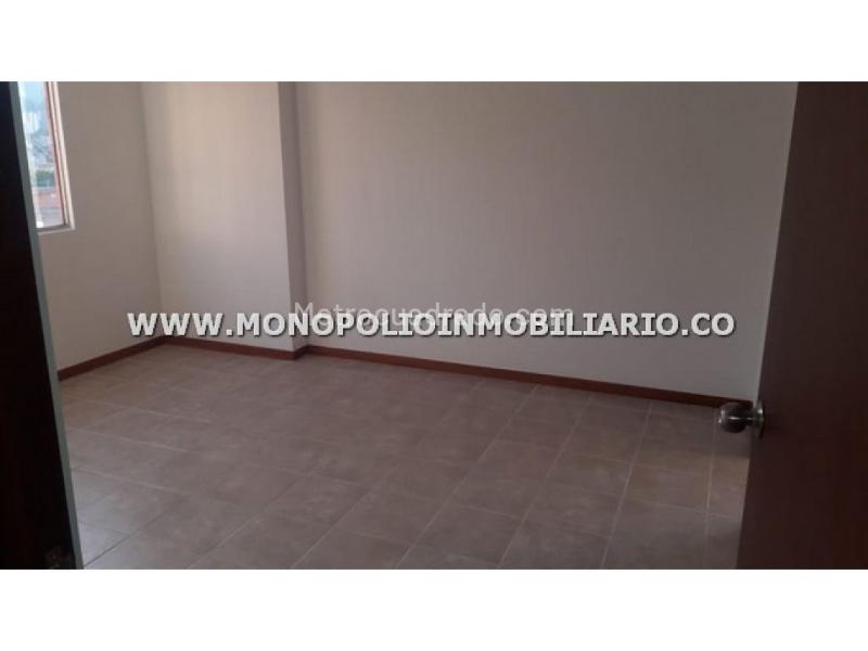 Apartamento de 2 Alcobas con Vista en Patio Bonito - 4