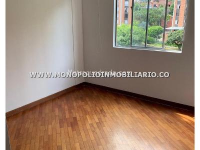 Apartamento de 3 alcobas en venta en La Visitacion, Medellín, 103 m² · foto 5 de 7