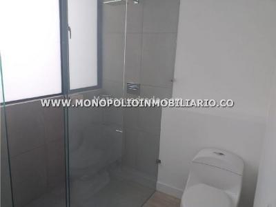Apartamento de 3 alcobas en venta en El Castillo, Medellín, 302 m² · foto 4 de 11