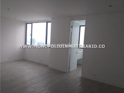 Apartamento de 3 alcobas en venta en El Castillo, Medellín, 302 m² · foto 7 de 11
