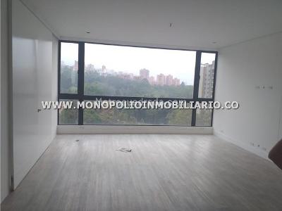 Apartamento de 3 alcobas en venta en El Castillo, Medellín, 302 m² · foto 9 de 11