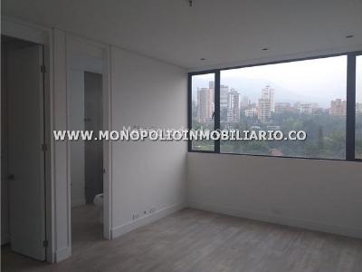 Apartamento de 3 alcobas en venta en El Castillo, Medellín, 302 m² · foto 10 de 11