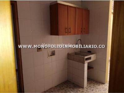 Casa de 4 alcobas en venta en El Esmeraldal, Envigado, 515 m² · foto 13 de 20