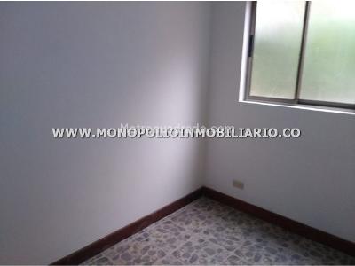 Casa de 4 alcobas en venta en El Esmeraldal, Envigado, 515 m² · foto 4 de 20