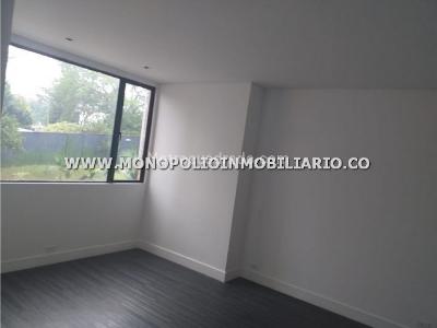 Apartamento de 3 alcobas en venta en El Castillo, Medellín, 220 m² · foto 2 de 10