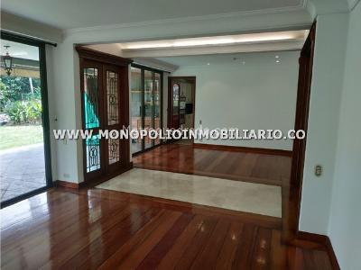 Casa de 3 alcobas en arriendo en Altos Del Poblado, Medellín, 360 m² · foto 11 de 20