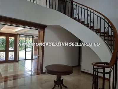 Casa de 3 alcobas en arriendo en Altos Del Poblado, Medellín, 360 m² · foto 12 de 20