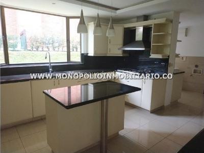 Casa de 3 alcobas en arriendo en Altos Del Poblado, Medellín, 360 m² · foto 16 de 20
