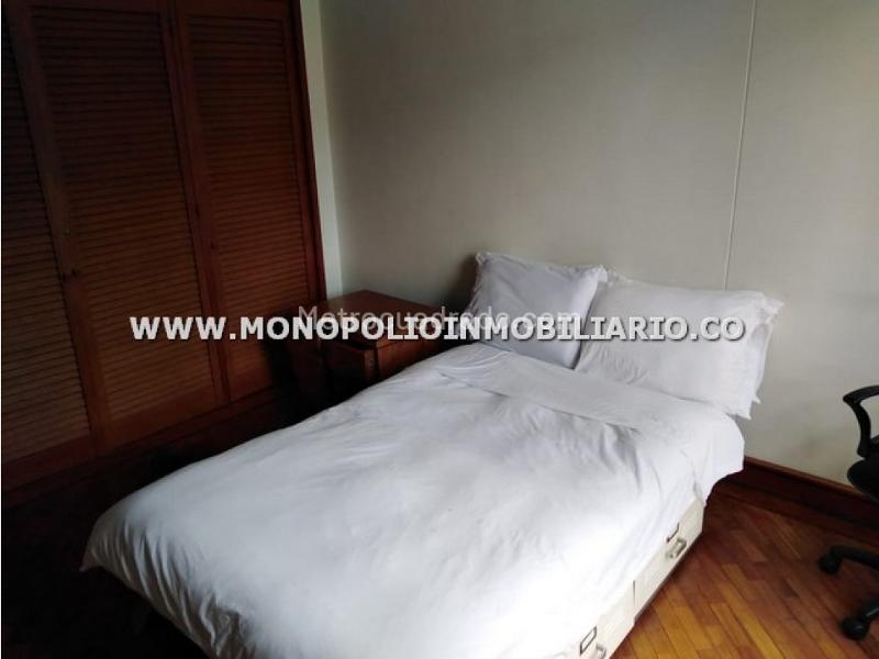 Luxurious 4BR Apartment in El Poblado - 8