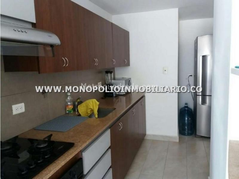Apartamento Amoblado de 3 Alcobas en San Lucas, Medellín - 4