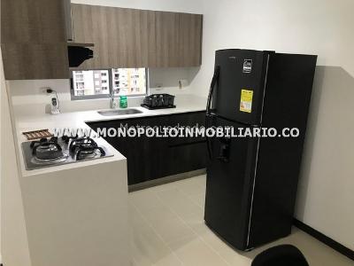 Apartamento de 3 alcobas en arriendo en Los Colores, Medellín, 70 m² · foto 12 de 20
