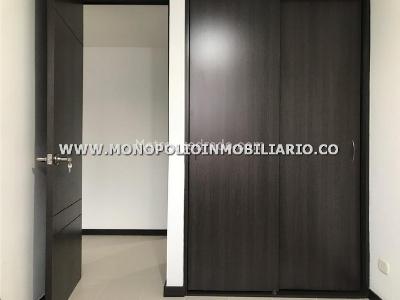 Apartamento de 3 alcobas en arriendo en Los Colores, Medellín, 70 m² · foto 8 de 20