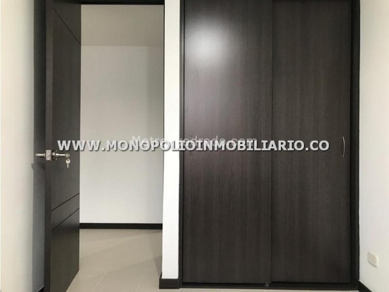 Apartamento Amoblado de 3 Alcobas en Los Colores - 8