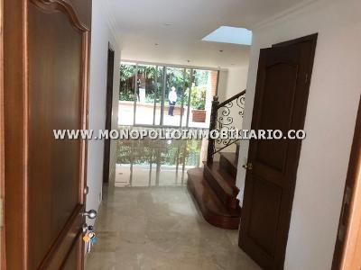 Casa de 3 alcobas en venta en El Tesoro, Medellín, 315 m² · foto 16 de 20