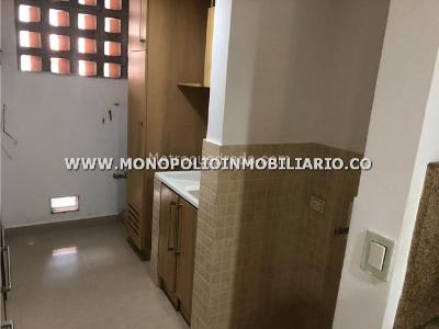 Casa de 3 alcobas en venta en El Tesoro, Medellín, 315 m² · foto 18 de 20